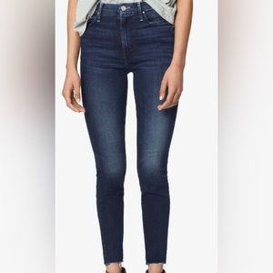 Mother - High Waisted Looker Ankle Fray Jean SZ 24 Tongue in Chic